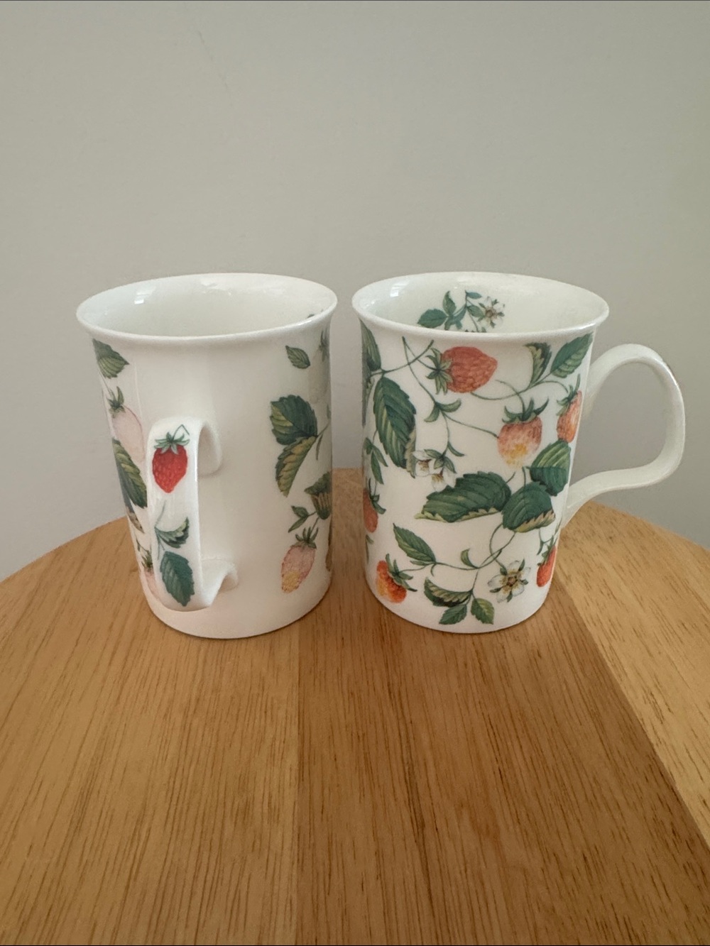 Roy Kirkham Alpine Strawberry Bone China Mugs – Set of 2 🍓 Made in England